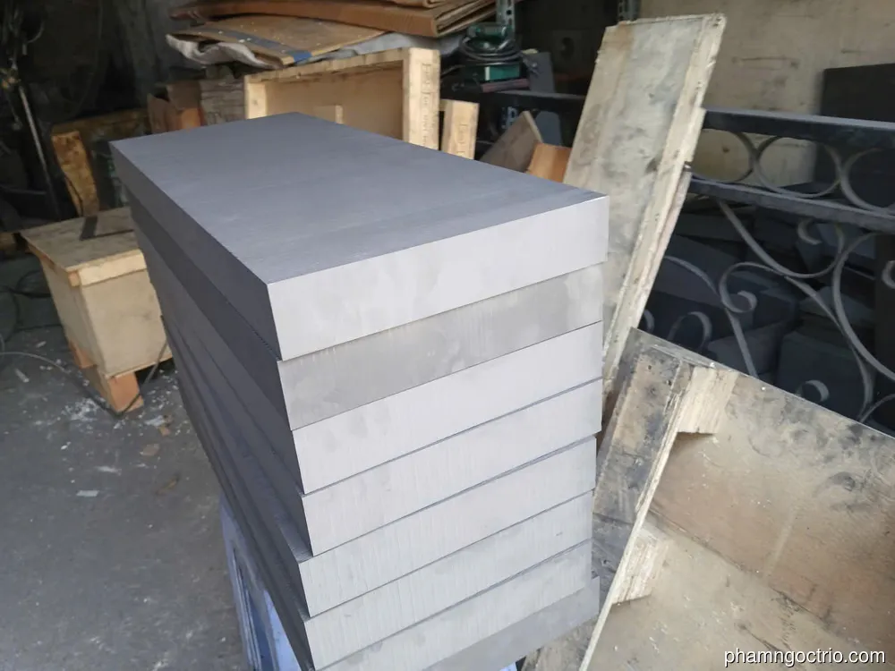 Tấm Graphite Chịu Nhiệt, Dẫn Điện Tốt - Ứng Dụng Đa Dạng Trong  Công Nghệp